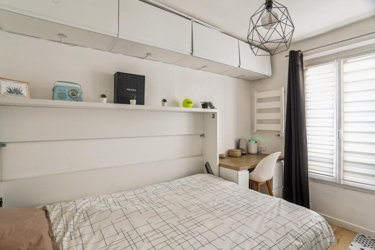 Small Comfortable Studio Near Eiffel Tower Paris Luaran gambar