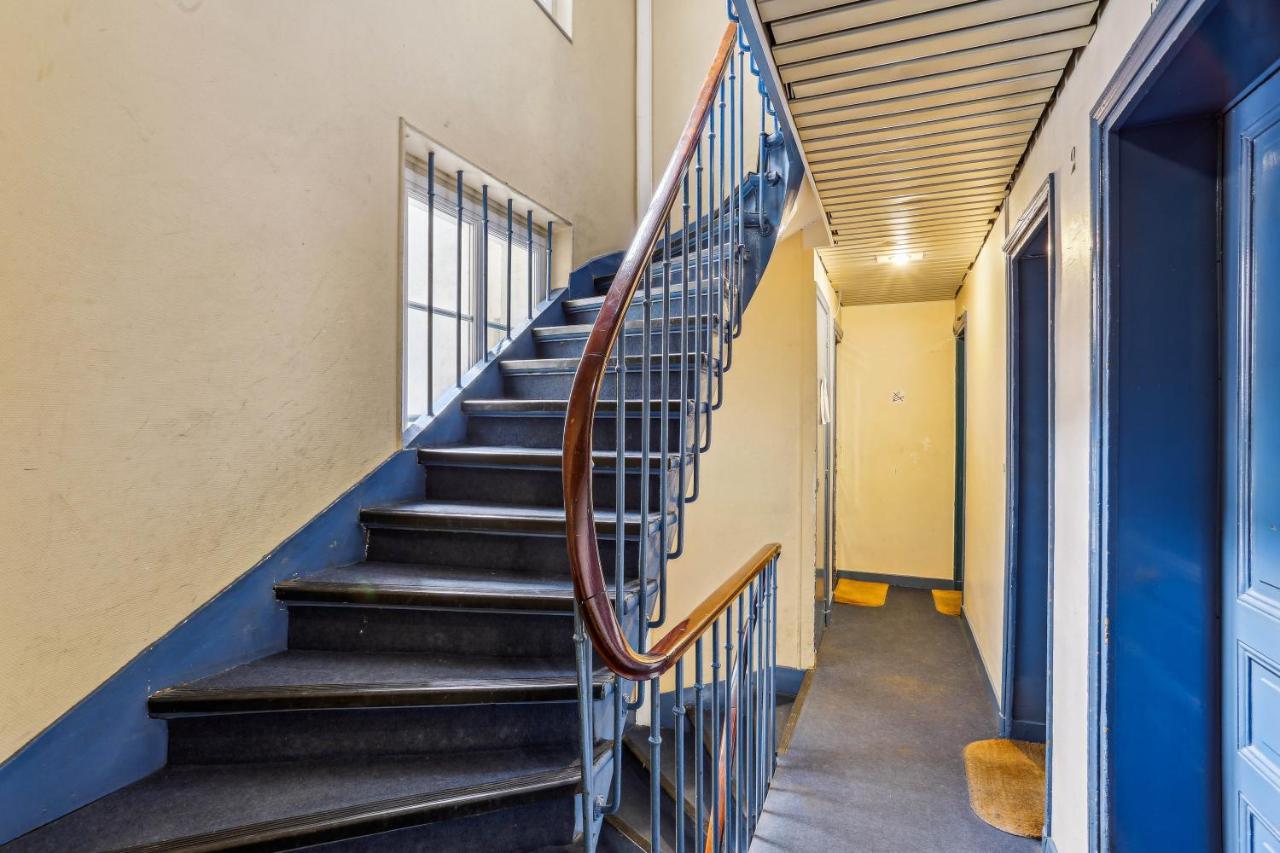Small Comfortable Studio Near Eiffel Tower Paris Luaran gambar