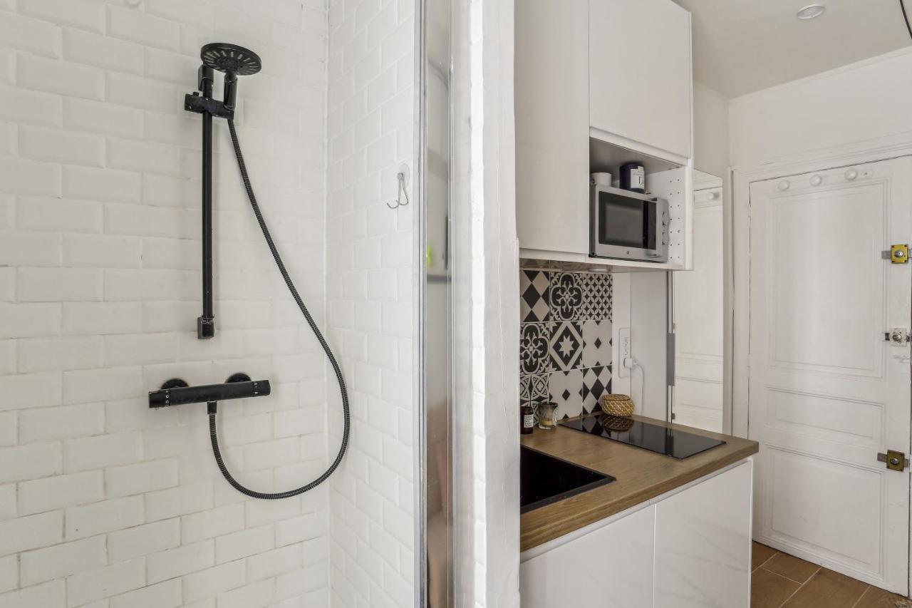 Small Comfortable Studio Near Eiffel Tower Paris Luaran gambar